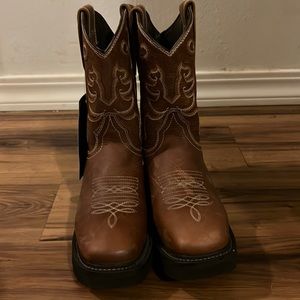 NWT boots